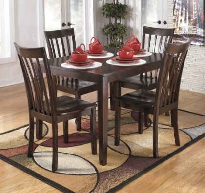 Picture of Hyland Table & 4 Chairs