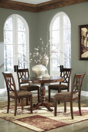 Picture of Leahlyn Table & 4 Chairs