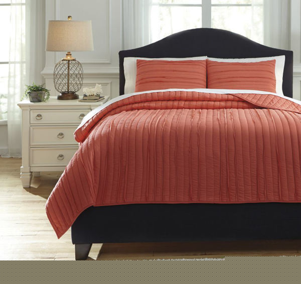 Picture of Solsta Queen Coverlet Set
