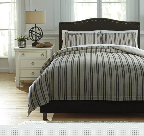 Picture of Navarre Queen Duvet Cover Set