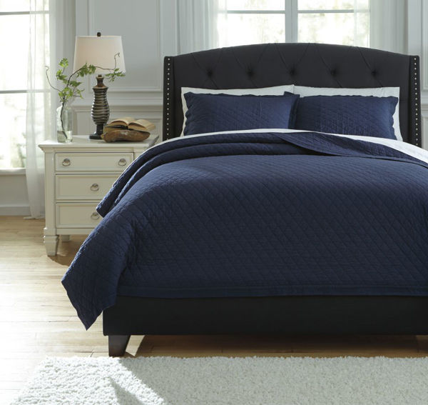 Picture of Alecio Queen Quilt Set