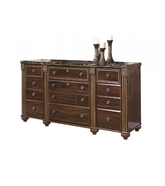 Picture of Gabriela Dresser