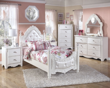 Picture of Exquisite Chest of Drawers