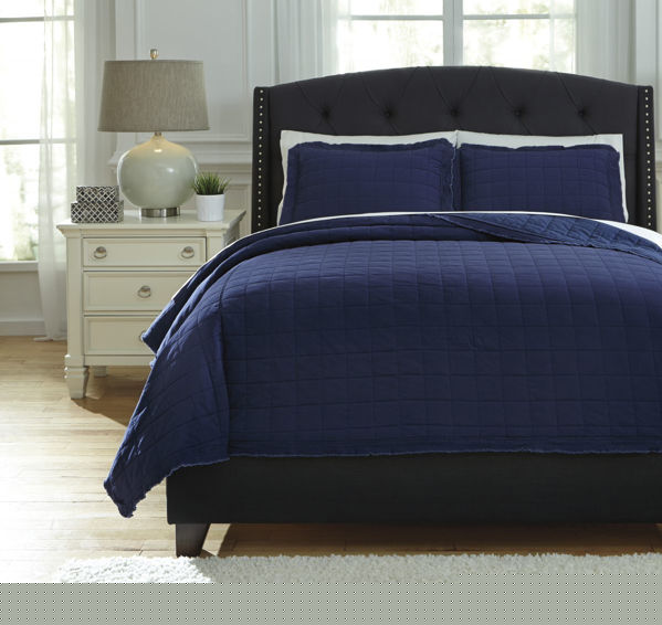 Picture of Amare Coverlet Set