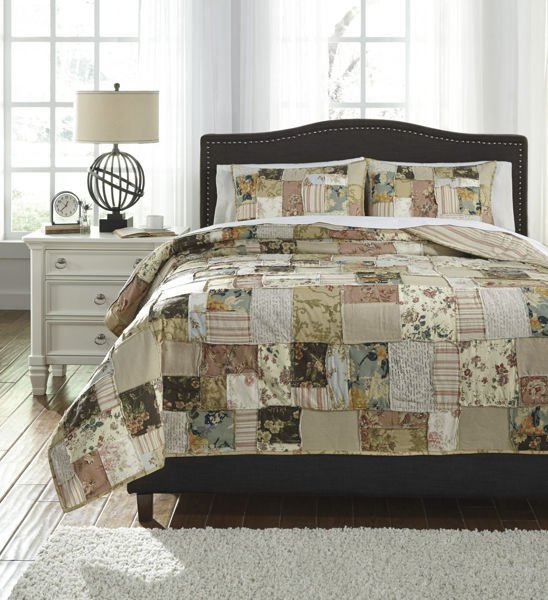 Picture of Damalis Quilt Set