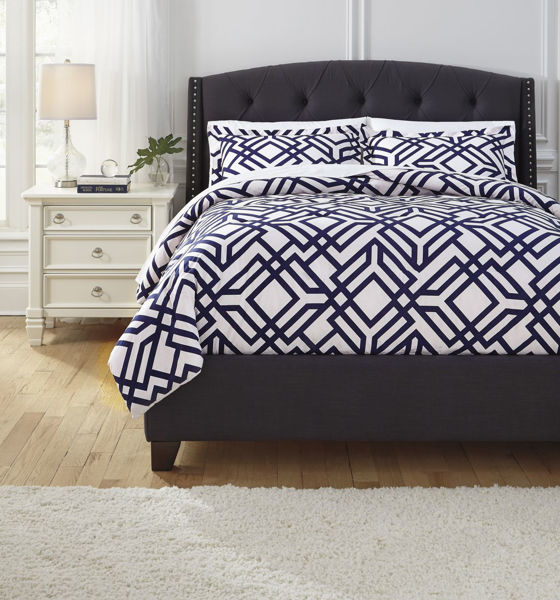 Picture of Imelda Comforter Set