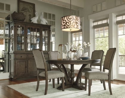 Picture of Larrenton Dining Table