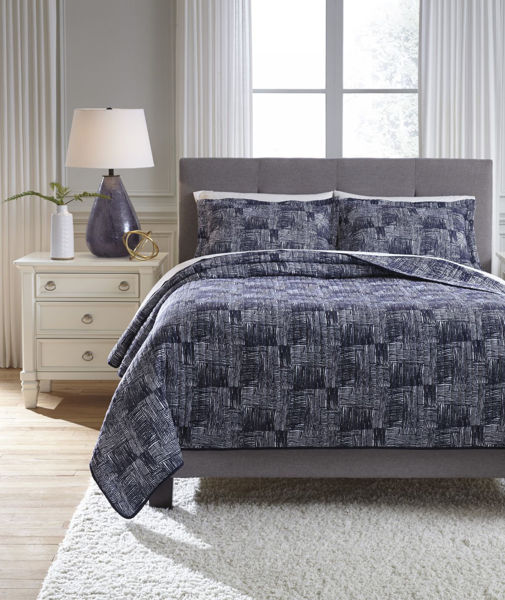 Picture of Jabesh Queen Quilt Set