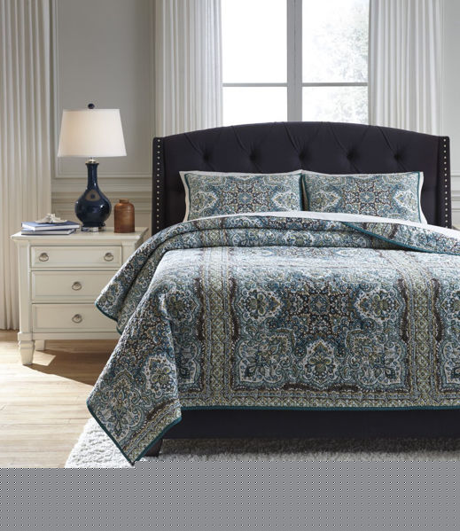 Picture of Myrtal Quilt Set