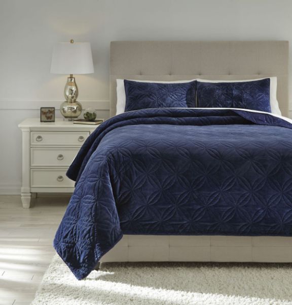 Picture of Linette Queen Quilt Set