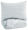 Picture of Mayda Queen Quilt Set