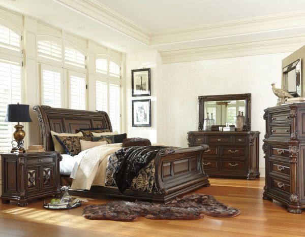 Picture of Valraven 5 Piece King Bedroom Group
