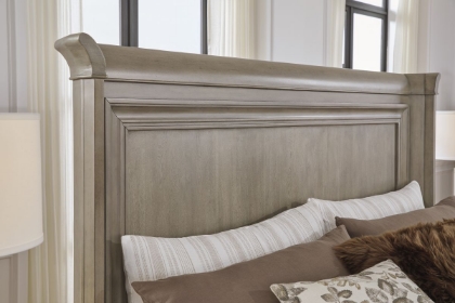 Picture of Lexorne Queen Size Bed