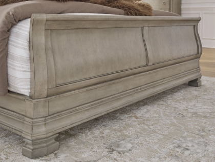 Picture of Lexorne Queen Size Bed
